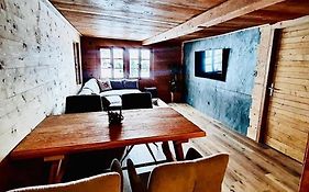 Chalet Mulet - Luxury & Cosy 3 Rooms Apartment In 300 Years Old Chalet